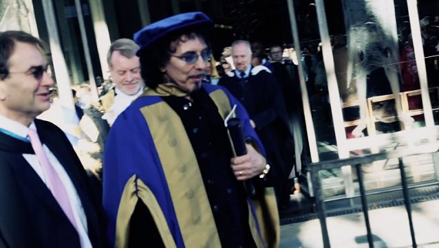 Tony Iommi riceve una laurea ad honorem in Arte e Spettacolo