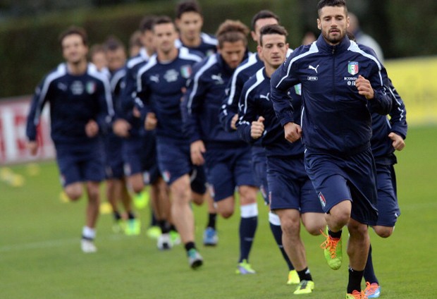 Stasera in tv, 15 novembre 2013: Italia – Germania, Padre Pio, Crozza nel Paese delle Meraviglie