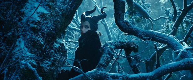 Maleficent: nuove foto ufficiali del fantasy Disney con Angelina Jolie