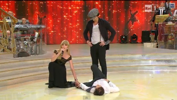 Ballando con le stelle 9, Milly Carlucci: “Stiamo valutando se far rientrare Anna Oxa”