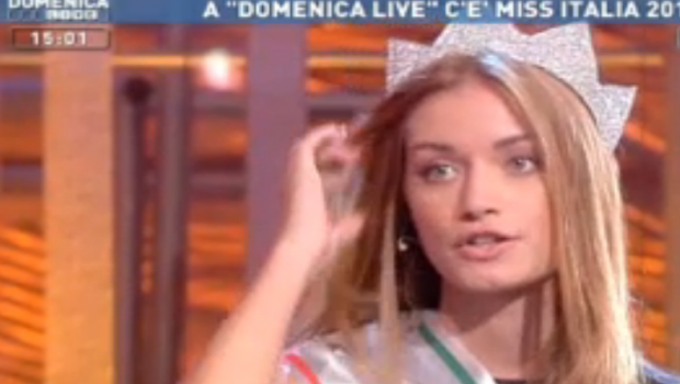 Domenica Live, Giulia Arena presentata come la prima Miss colta: “La scuola non mi interessava”