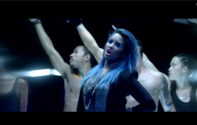 Demi Lovato, Neon Lights: video ufficiale, testo e traduzione
