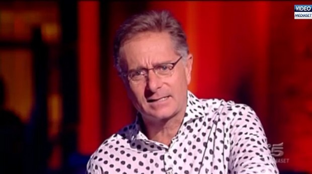 Avanti un altro, Paolo Bonolis smaschera la gaffe del Senato: “Manco il regolamento del gioco finale hanno capito”