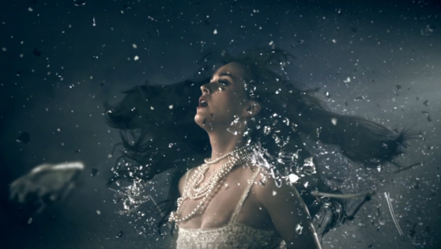 Katy Perry, Unconditionally video: il significato rivelato dal regista