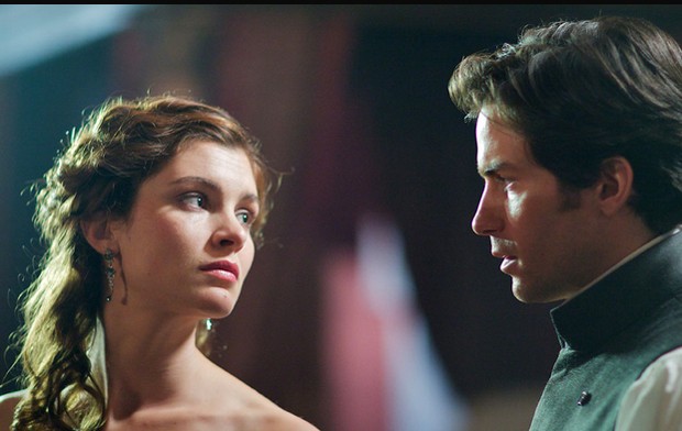 Stasera in tv, 3 dicembre 2013: Anna Karenina, Una Moglie Bellissima, Ballarò, Le Iene
