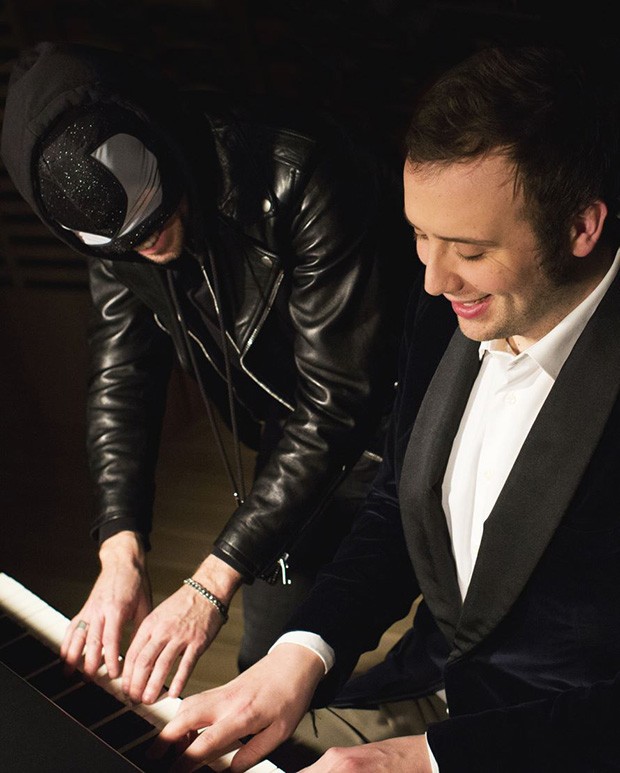 Raphael Gualazzi e Bloody Beetrots a Sanremo 2014 con Liberi o no e Tanto ci sei