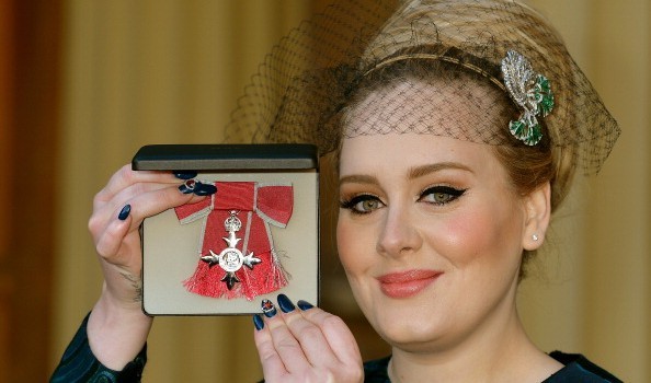 Adele è diventata Membro dell’Ordine dell’Impero Britannico