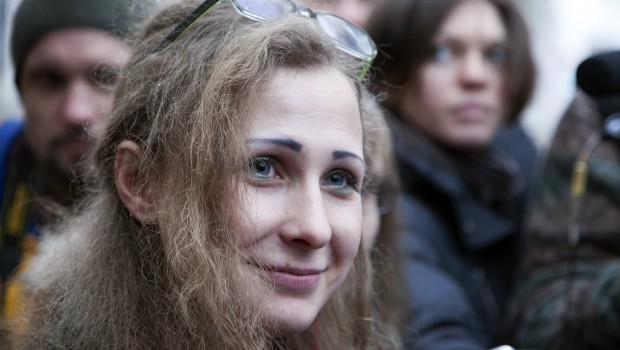 Pussy Riot, libere le due componenti del gruppo punk dopo l’amnistia di Putin