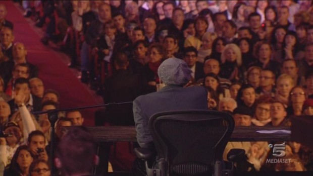 Adriano Celentano – Speciale Rock Economy, 9 dicembre 2013: la diretta di TvBlog
