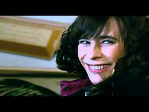 Frozen – Il Regno di Ghiaccio – Fuga da Marshmallow – Clip dal film | HD