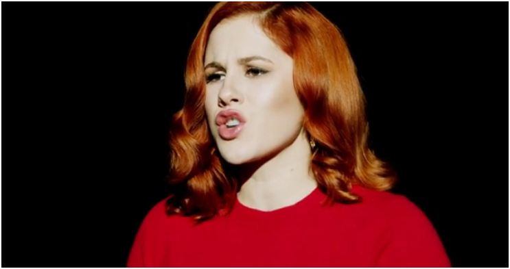 Katy B, Crying for No reason: video ufficiale, testo e traduzione