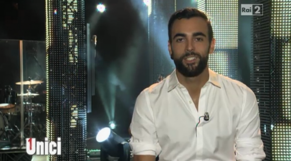Ospiti in tv sabato 7 dicembre 2013, Vespa a La prova del cuoco, Zalone a Verissimo, Mengoni da Fazio