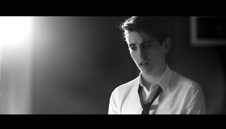 Michele Bravi – La vita e la felicità: video ufficiale e testo