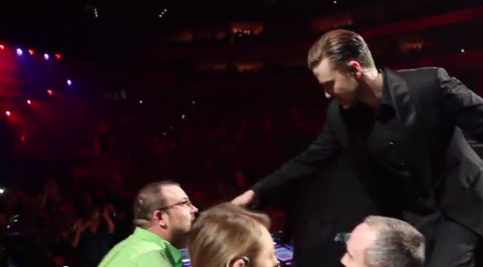 Justin Timberlake in concerto…con proposta di matrimonio! (video)