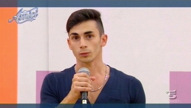 Amici 13, il ballerino Valerio Moro deve lasciare la scuola per un infortunio