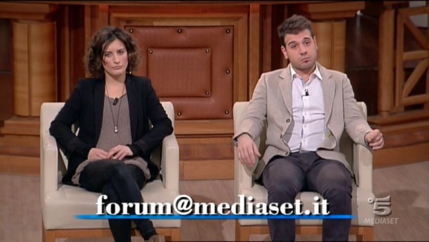 Forum, Barbara Palombelli arbitra una causa “a luci rosse”: “Occhio ai termini siamo in un orario che non ci permette di usare un certo linguaggio”