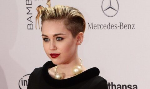 Kate Winslet preoccupata per Miley Cyrus: “Ha perso la sua strada”