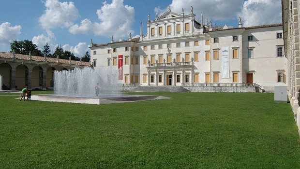 Villa Manin, stop al rock: il sindaco contro i concerti, “Creano disagio al territorio”