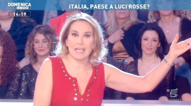Domenica Live e Lucignolo a luci rosse, Pier Silvio Berlusconi minaccia la chiusura dei programmi