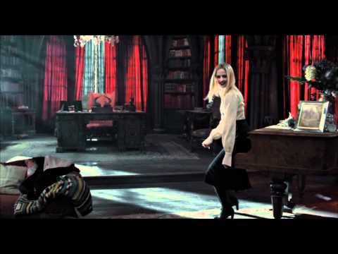 The Wolf of Wall Street – Clip Jordan Belfort e le cene di lusso