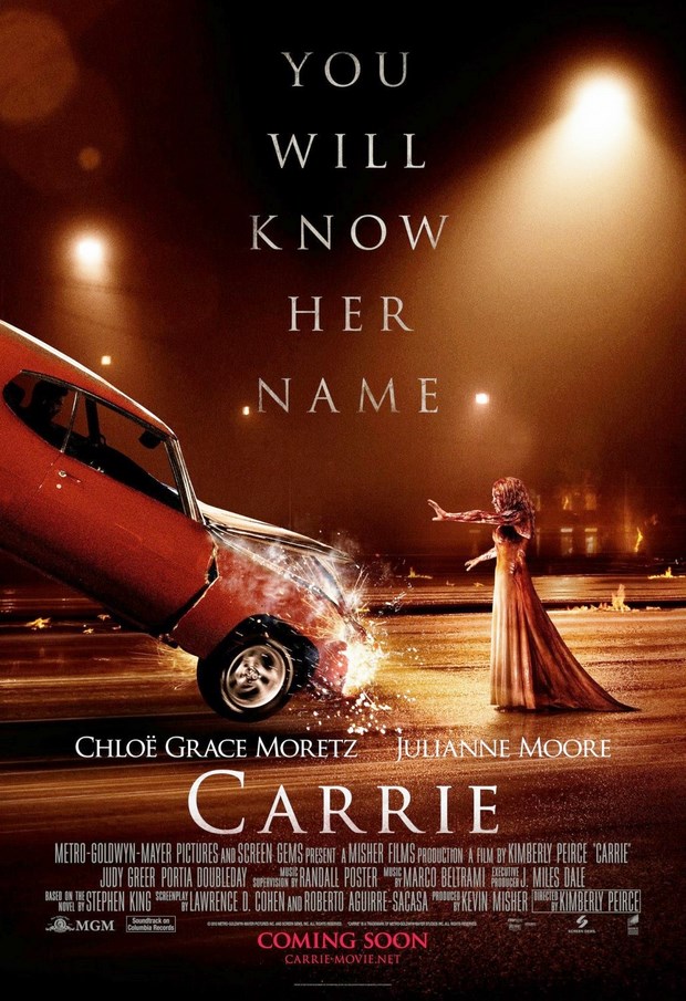 Lo sguardo di Satana – Carrie: nuovo poster del remake con Chloe Moretz