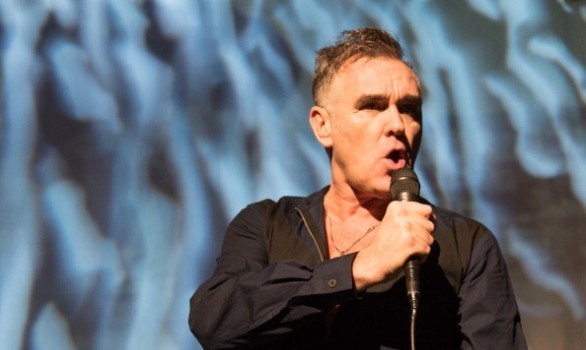 Morrissey shock: “Non vedo differenza tra mangiare animali e la pedofilia”