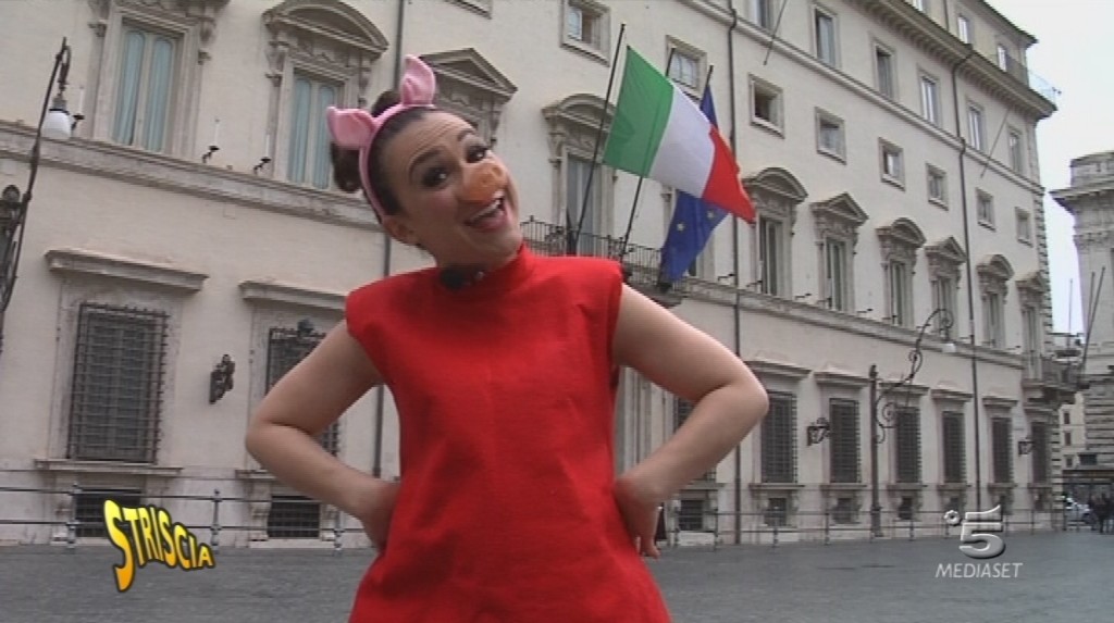 Striscia La Notizia: arriva Valeria Graci nei panni di Peppia Pig
