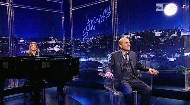 La furbata di Gigi Marzullo: non può comparire in video, ma nella notte di Rai1 la sua voce è tornata