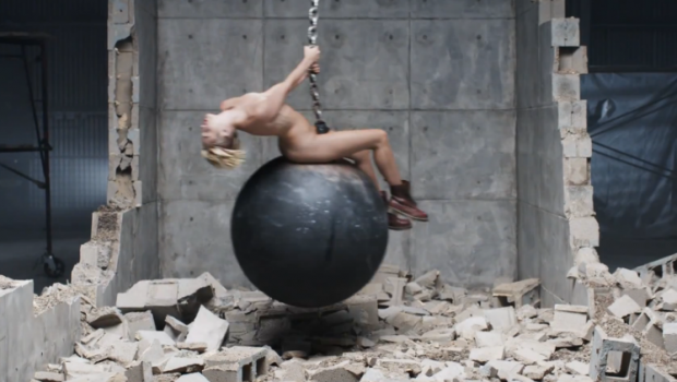 Wrecking Ball di Miley Cyrus originariamente era stata pensata per Beyoncé