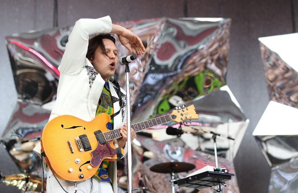 Pearl Jam e Win Butler degli Arcade Fire, duetto su Rockin’ In A Free World in Australia: video e testo