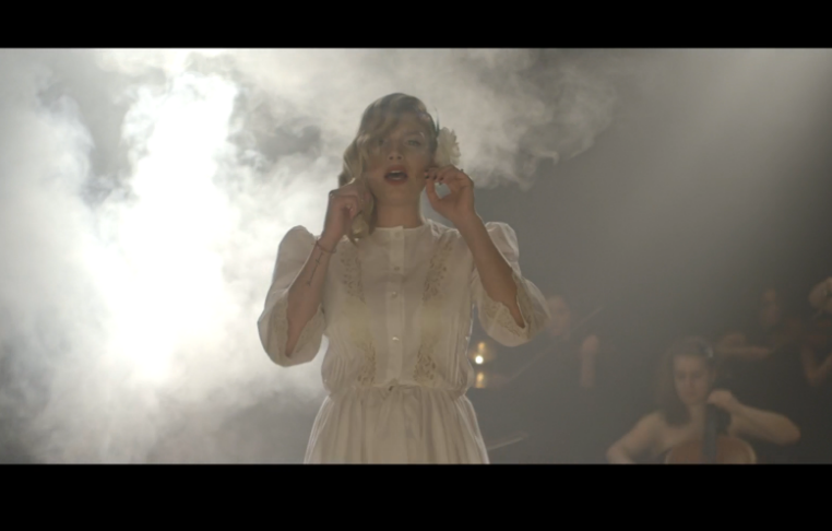 Emma Marrone, Trattengo il fiato: video ufficiale e testo