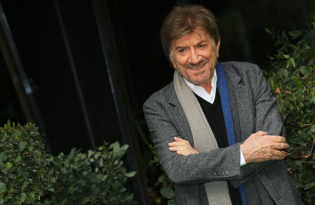 Gigi Proietti è morto: dal varietà alla fiction, ha raccontato l’Italia agli italiani