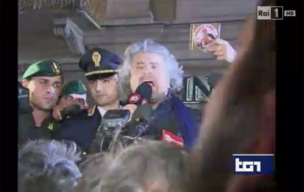 Grillo a Sanremo 2014: “La Rai è la causa del disastro di questo Paese”. Fazio: “E’ facile distruggere”