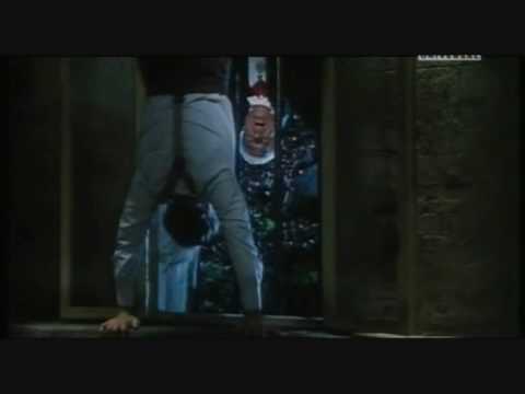 DRACULA MORTO E CONTENTO-LUI VOLA E IO NO