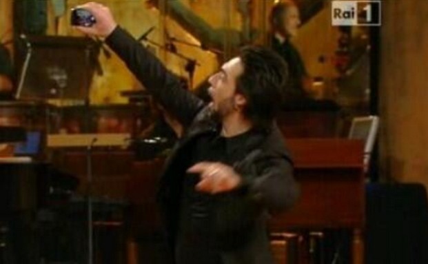 Sanremo 2014, Sarcina scommette un selfie con Kiss Kiss e un ballo con la Gialappa’s