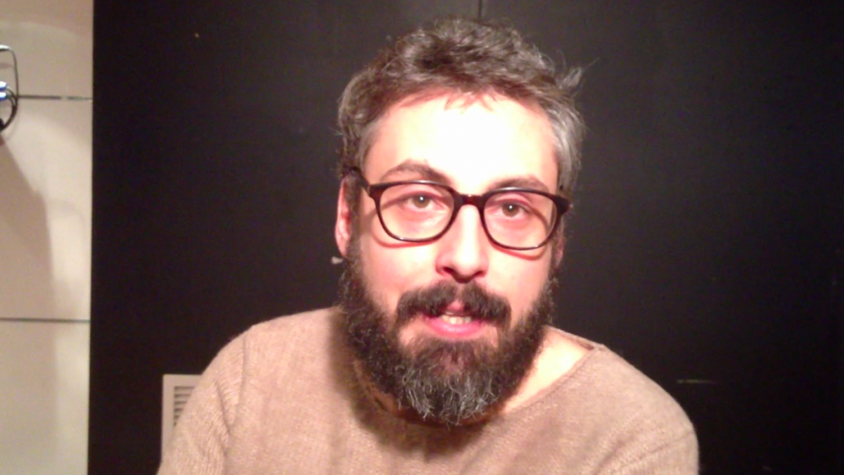 Brunori Sas: “Tutto mi ispira, da Kurt Cobain al Pulcino Pio” (video)