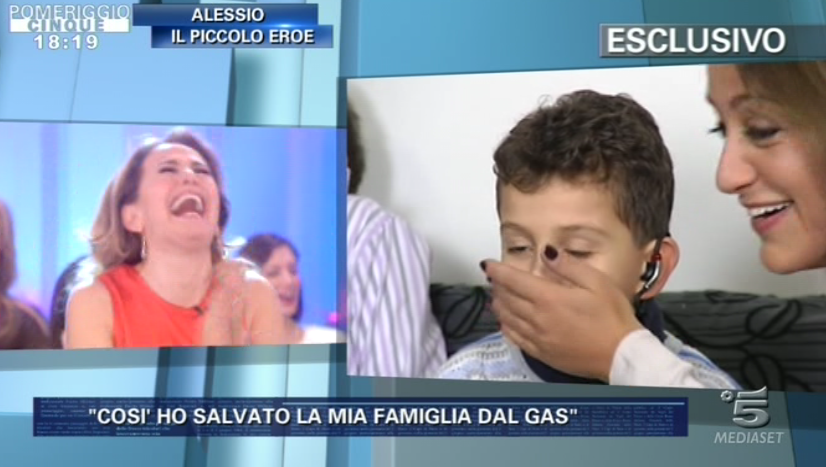 Pomeriggio Cinque, il bambino eroe: “Verrò a Milano perché dovrò andare alla Rai”. La D’Urso: “Sono tutti amici”