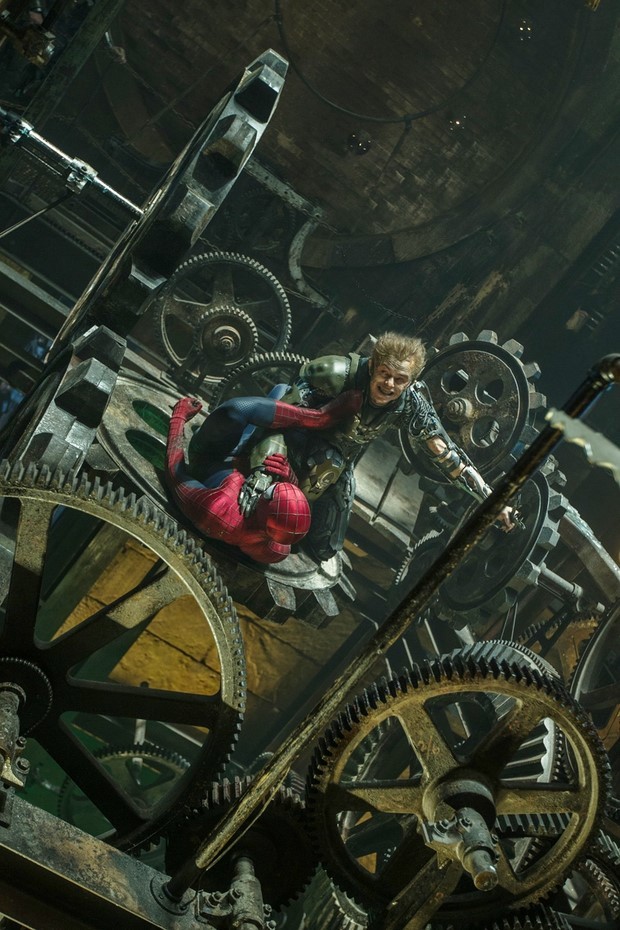 The Amazing Spider-Man 2: Il Potere di Electro – prima immagine e statua del Green Goblin