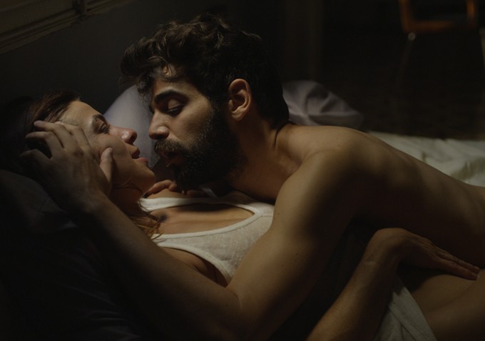 Long Distance: poster e foto del film 10.000 KM in concorso al SXSW 2014