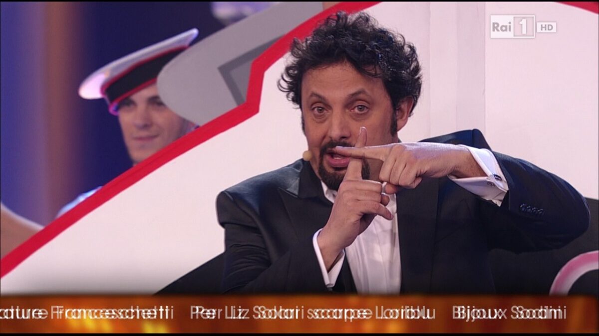 Il Meglio d’Italia, 7 marzo 2014: Brignano saluta Mario e Fiorello e prende un caffè con Liz