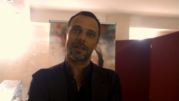 Per amore del mio popolo, Alessandro Preziosi a TvBlog: “Interpreto Don Diana senza retorica” (VIDEO)