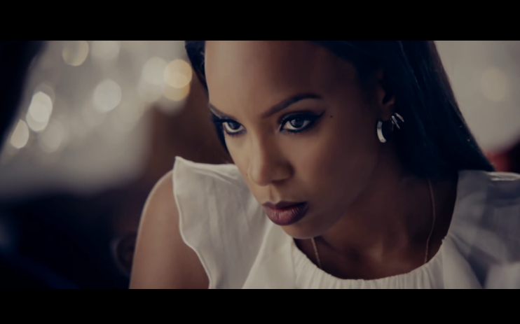Kelly Rowland scaricata dalla sua casa discografica?