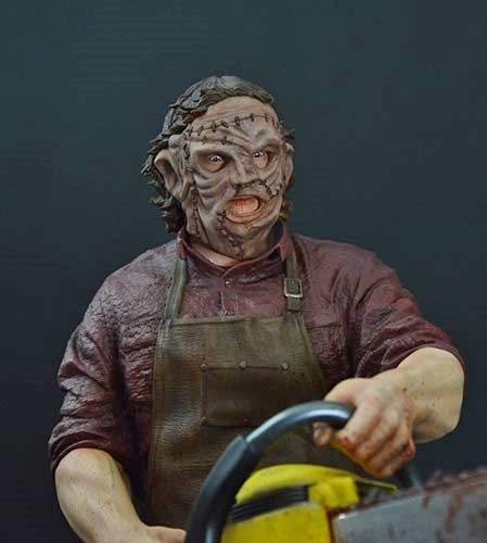 Non aprite quella porta – nuova statua di Leatherface dal sequel in 3D