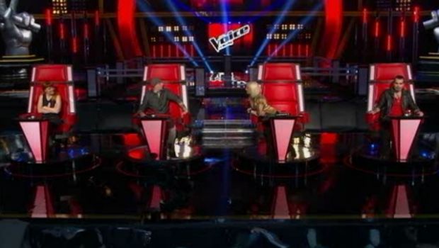 The Voice 2, la conferenza stampa, Pelù: “Siamo diversi dai talent, chi vince non può cantare la solita canzone banale”
