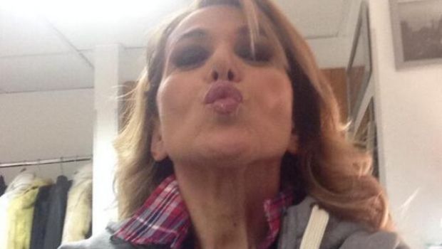 Barbara D’Urso su Pomeriggio Cinque e Domenica Live: “Il mio salotto sposta i voti nel Paese. Questo mi rende più orgogliosa dell’Auditel”