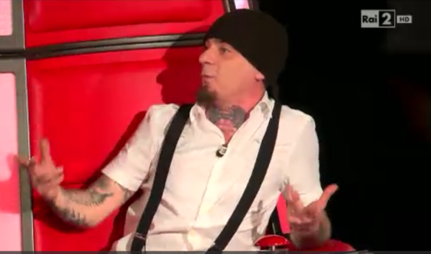 The Voice of Italy 2014, J-Ax: “Quando sento un pezzo dei Queen mi faccio una doccia e brucio i vestiti che avevo addosso”