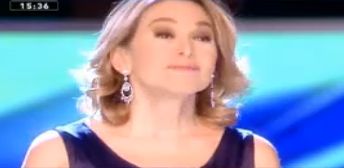Domenica Live, Barbara d’Urso invita Casaleggio: “Tanto non può cacciarsi da solo, no?”