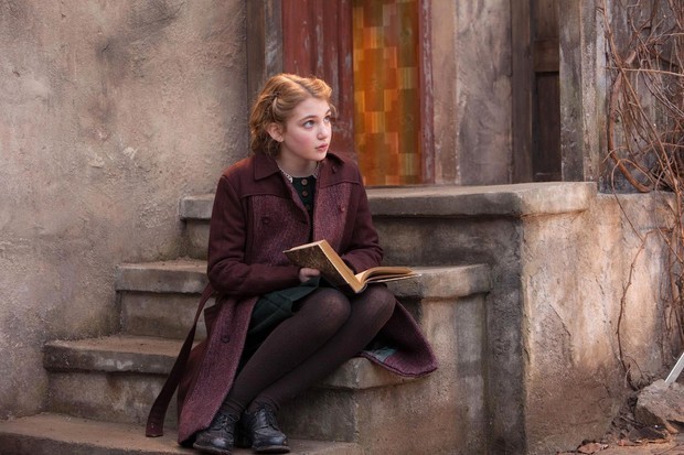 Storia di una ladra di libri – 3 clip in italiano del dramma con Geoffrey Rush ed Emily Watson