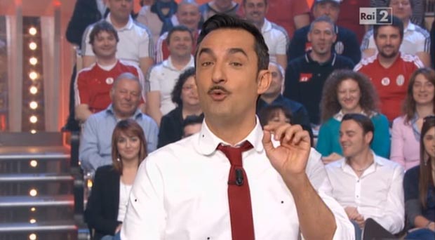 Quelli che il Calcio, dai figli di Claudio Villa a Rossella Brescia che imita la De Filippi. La meta-tv unica risorsa comica?