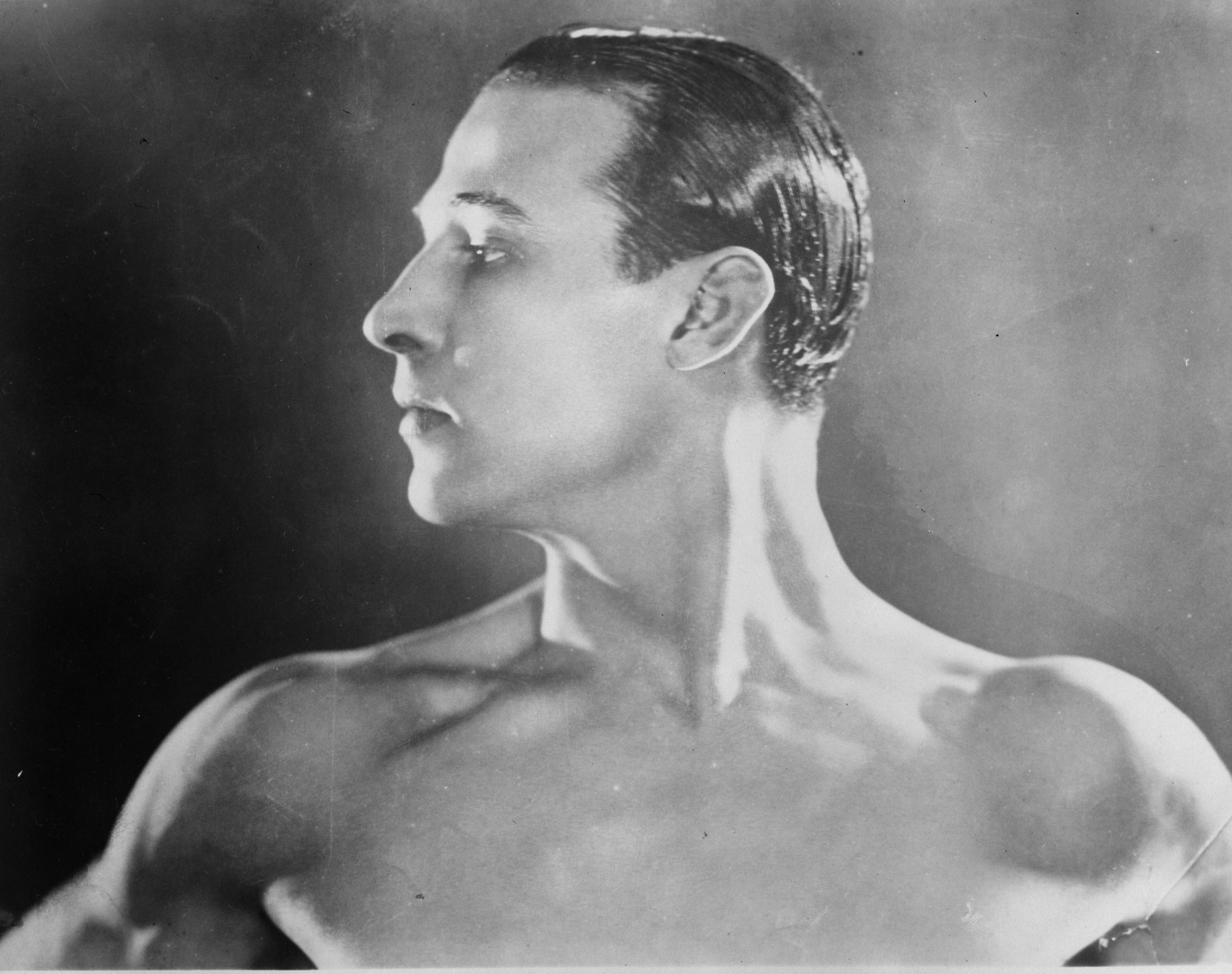 Rodolfo Valentino: 26 curiosità sulla Leggenda del cinema muto